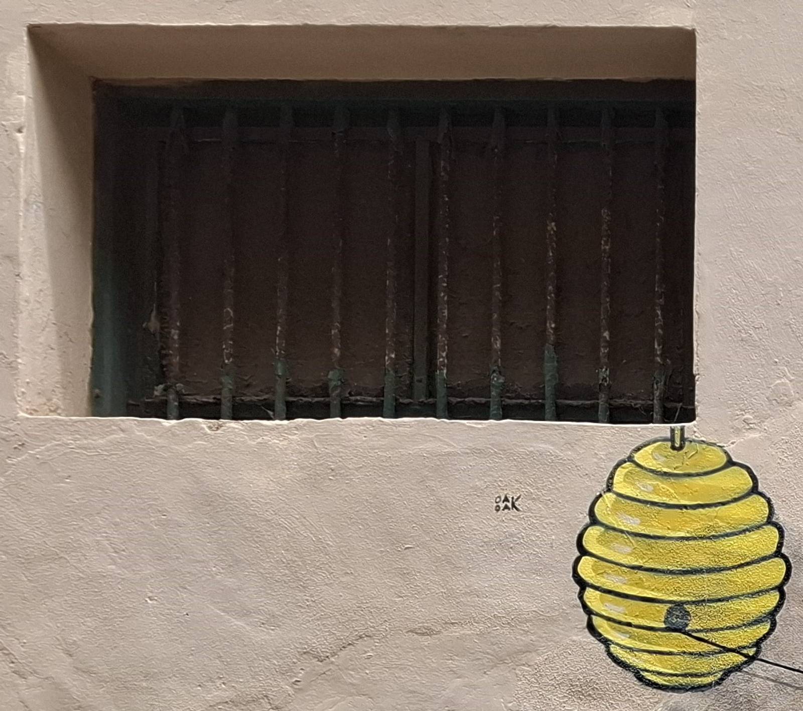 Oakoak&mdash;Abejas